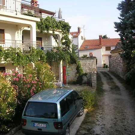 Apartmán In With Terrace, Wifi Funtana
