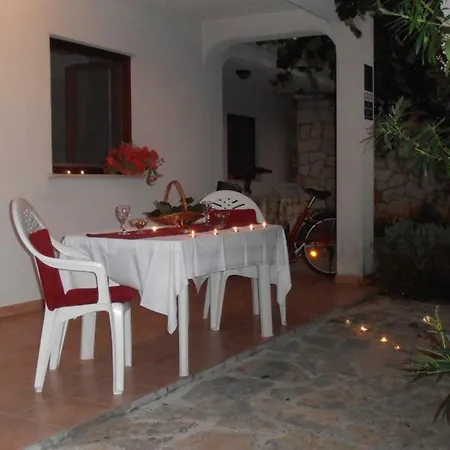 Apartmán In With Terrace, Wifi *